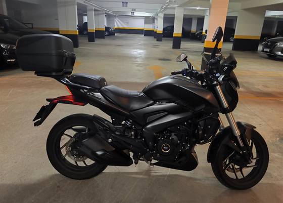 BAJAJ DOMINAR 400 